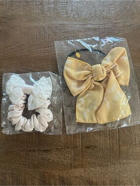 BRAND NEW set of 2 Korean hair scrunchies